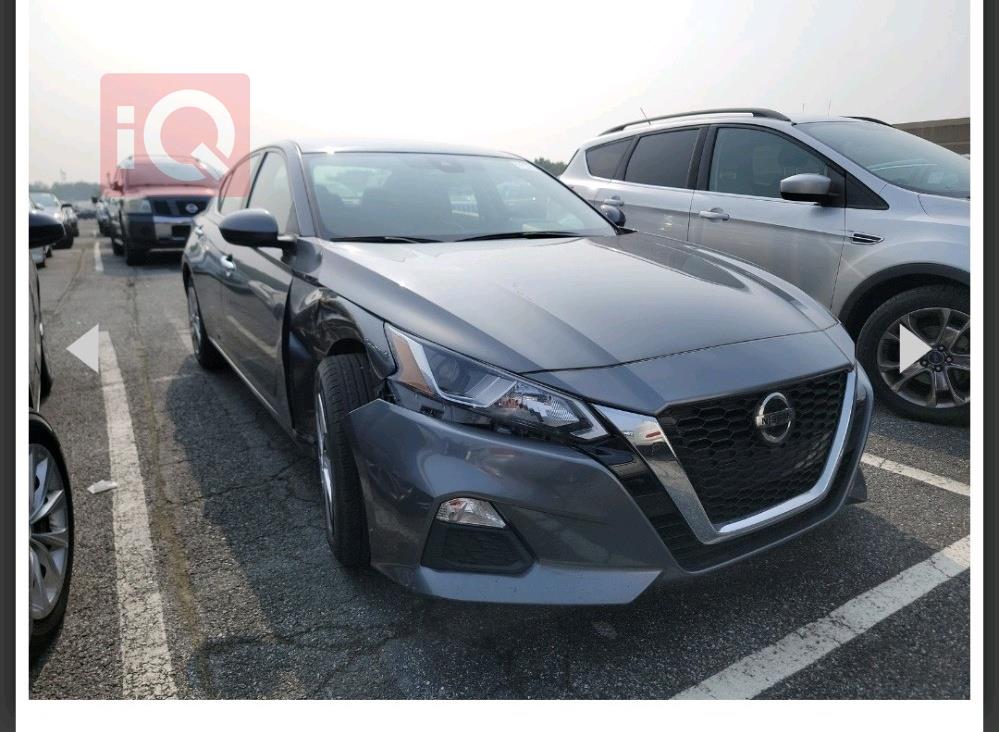 نيسان ألتيما